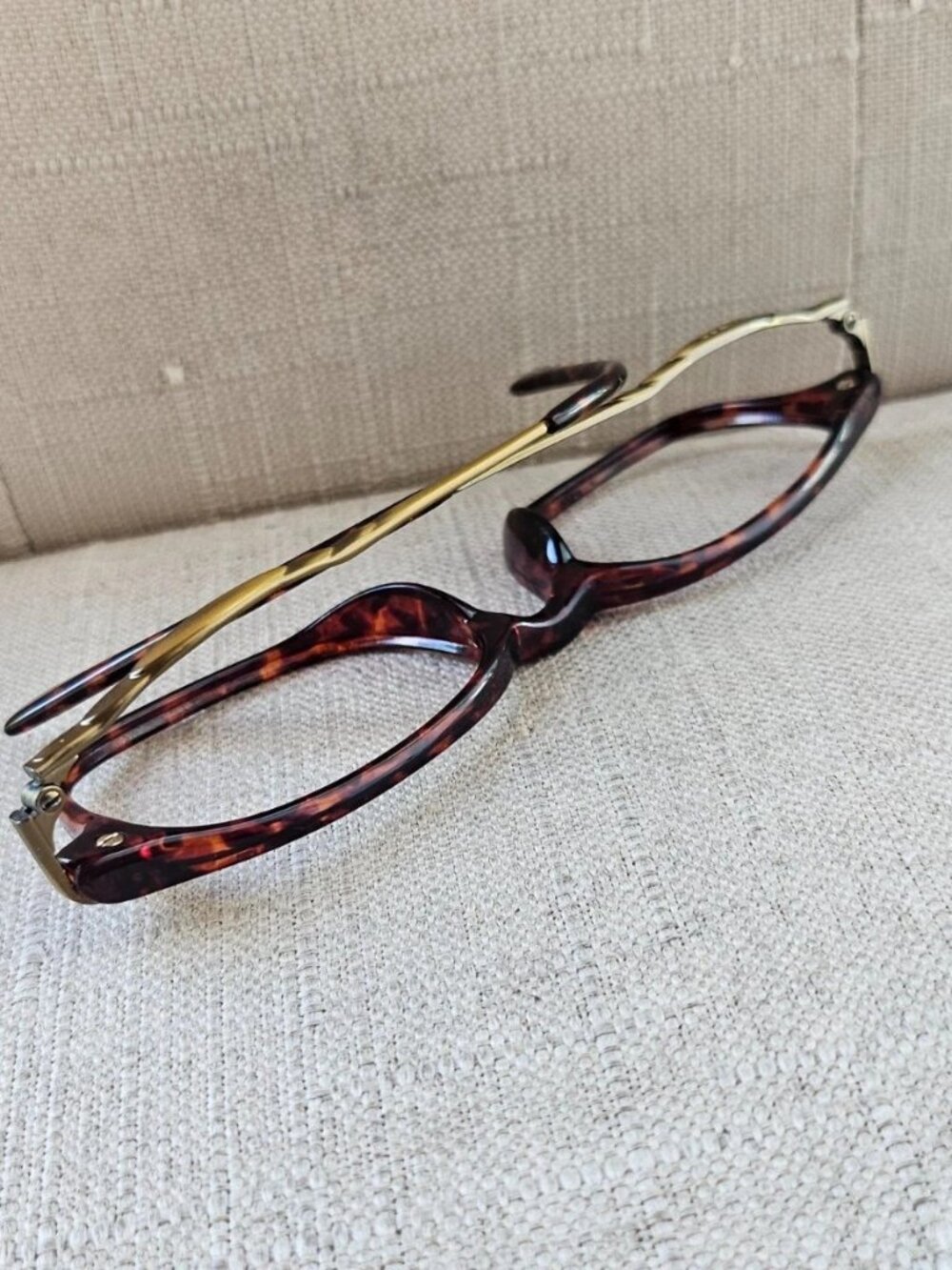 Vintage Guess Ladies Eyeglasses Frame GU643 Eyewear Glasses Brown/Gold Tone - Picture 4 of 10